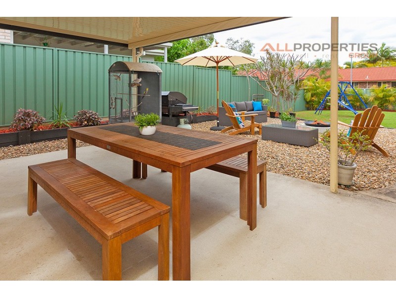 55 Conifer Street, Hillcrest QLD 4118