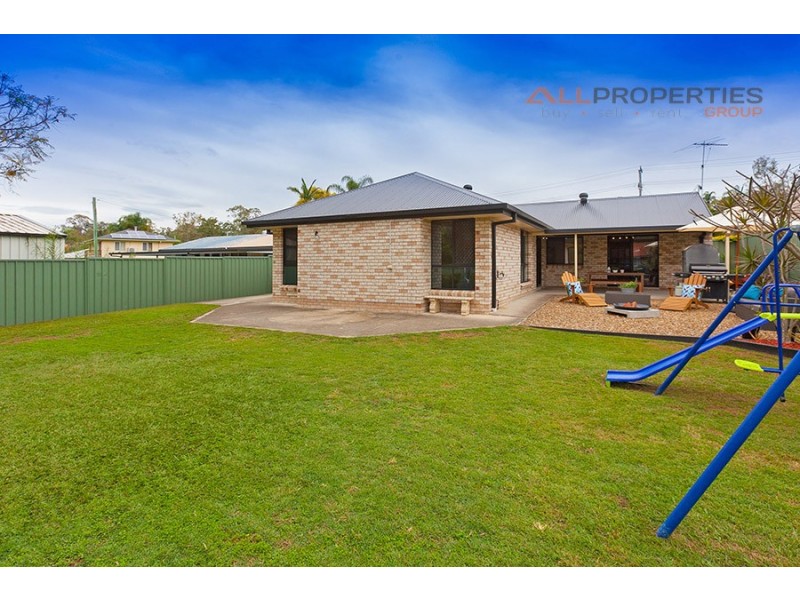 55 Conifer Street, Hillcrest QLD 4118