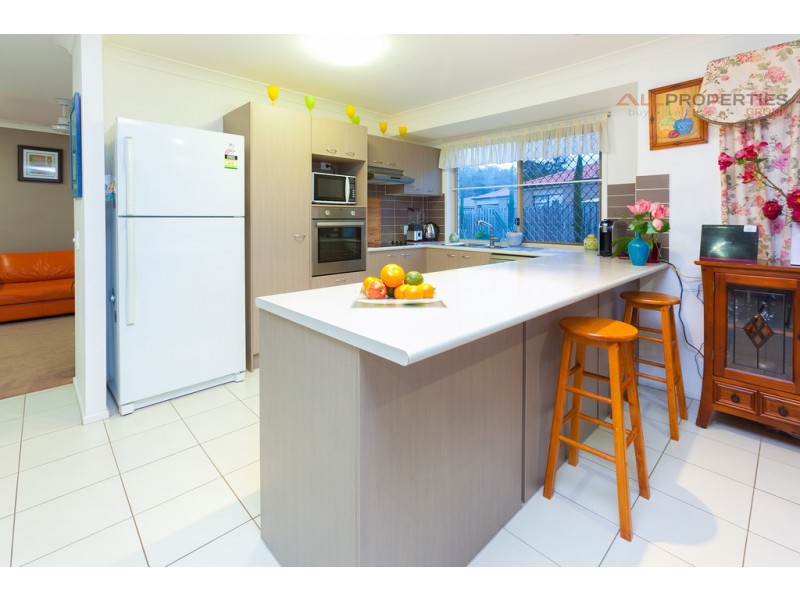 8 Weir Close, Berrinba QLD 4117