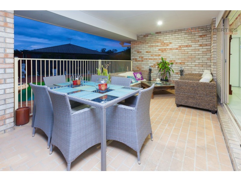 8 Weir Close, Berrinba QLD 4117