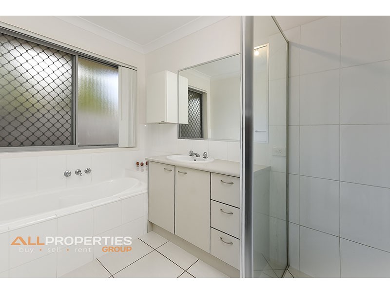 14 RESI DRIVE, Regents Park QLD 4118