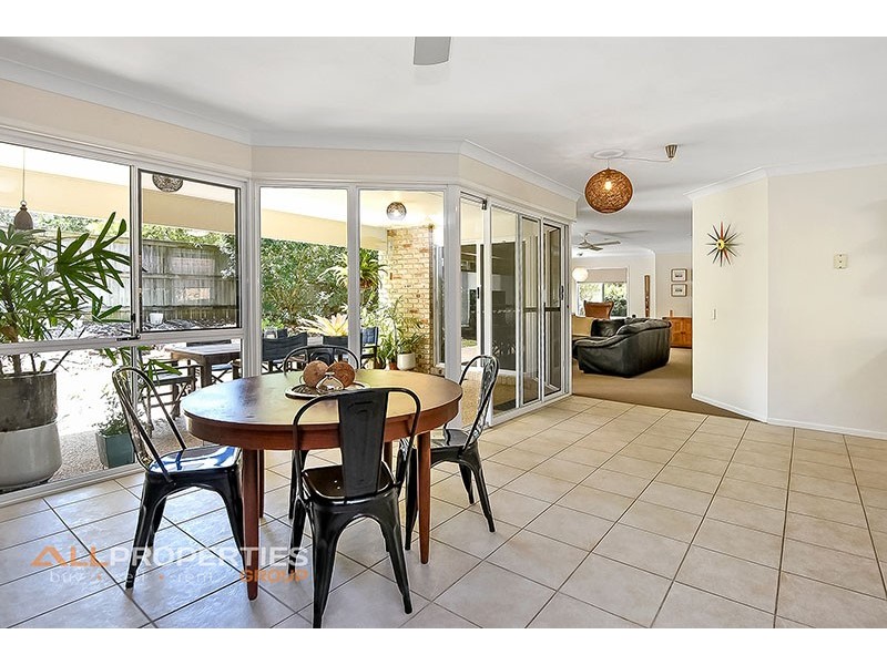 28 Mawson Place, Forest Lake QLD 4078