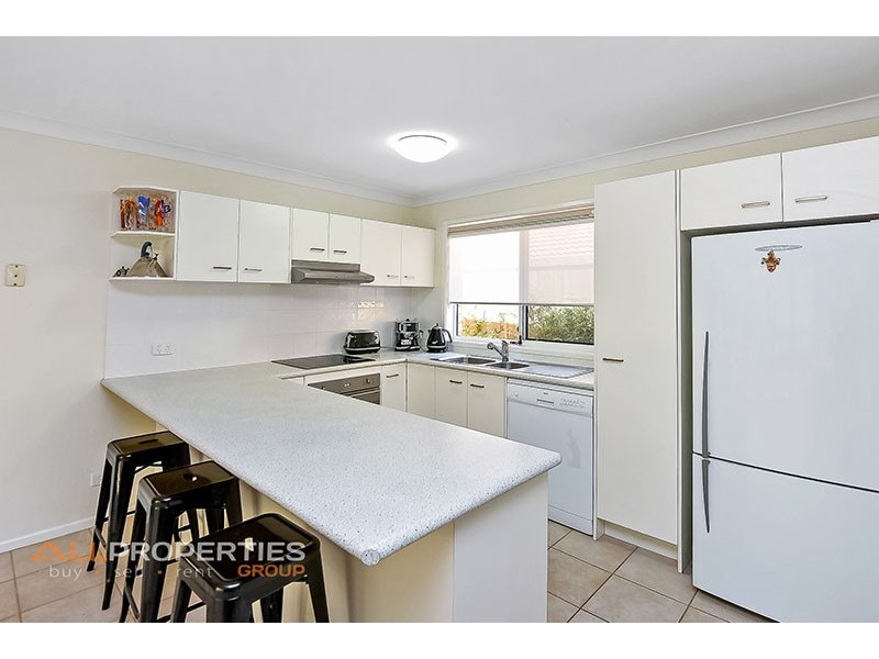 28 Mawson Place, Forest Lake QLD 4078