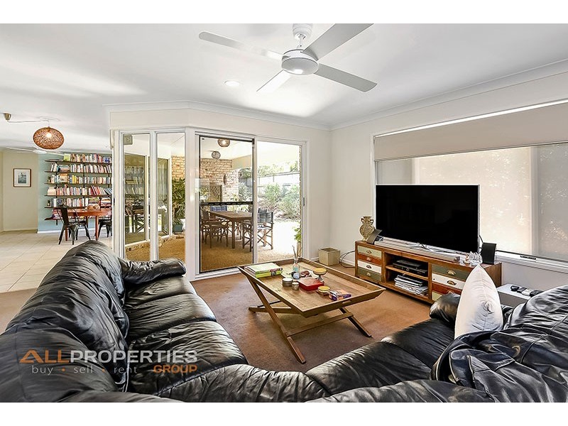 28 Mawson Place, Forest Lake QLD 4078