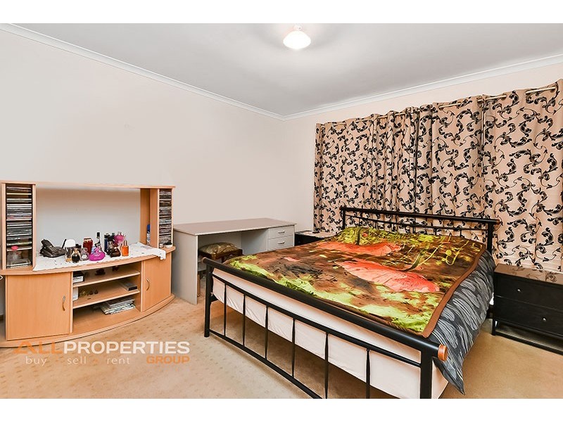 207 WALLER ROAD, Regents Park QLD 4118