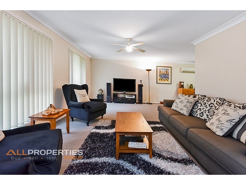 17 Glenlee Place, Parkinson QLD 4115