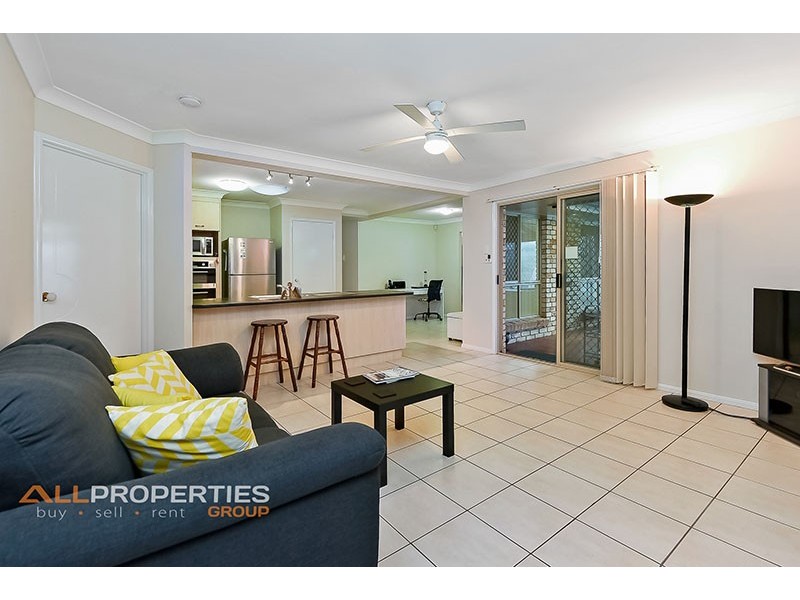 17 Glenlee Place, Parkinson QLD 4115