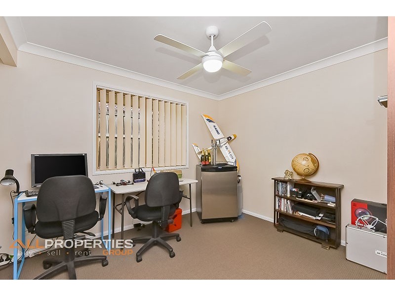 17 Glenlee Place, Parkinson QLD 4115