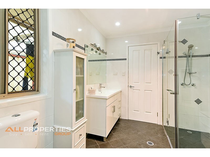 9 Fairhaven Court, Helensvale QLD 4212