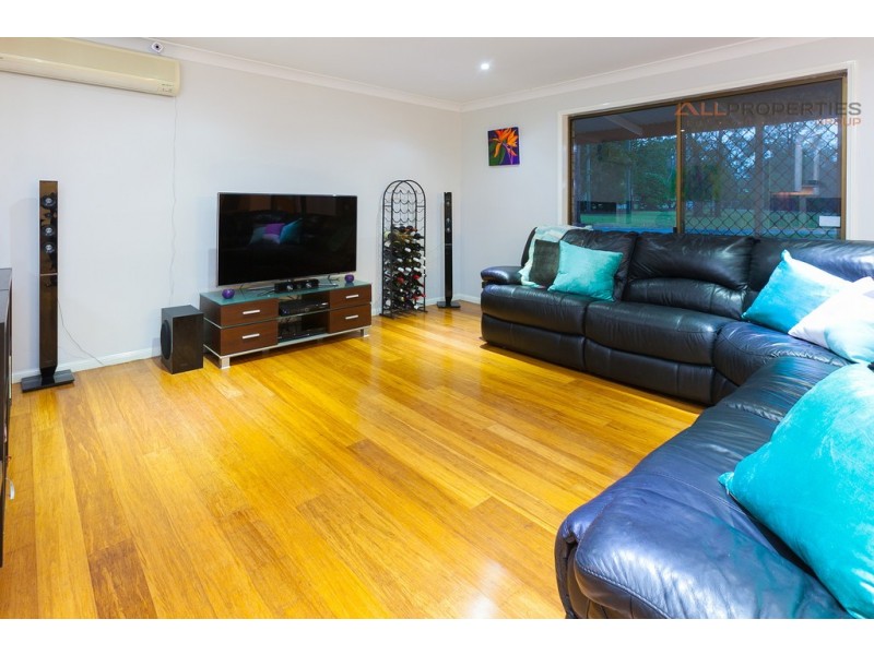 14 Alexander Court, Chambers Flat QLD 4133