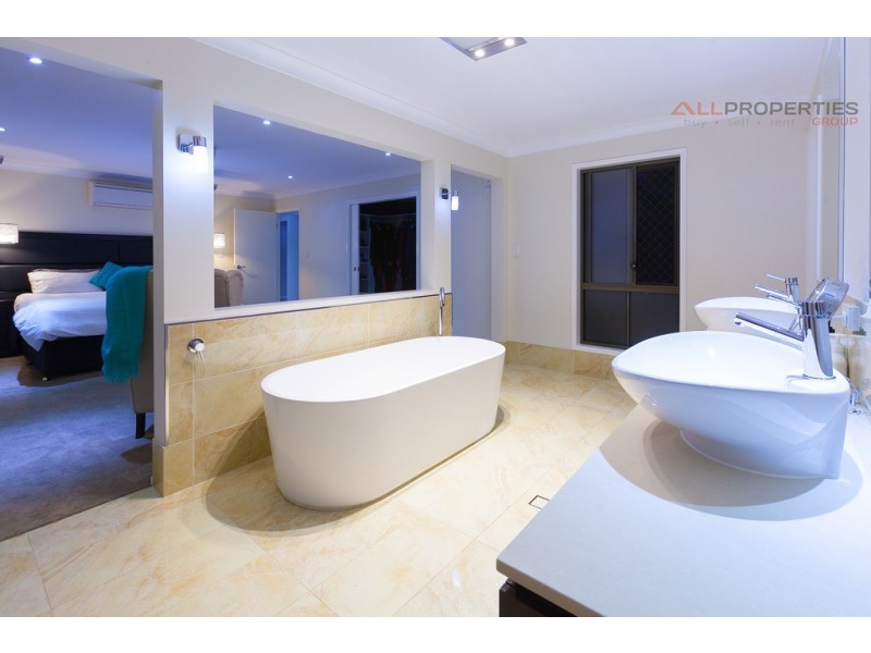 14 Alexander Court, Chambers Flat QLD 4133