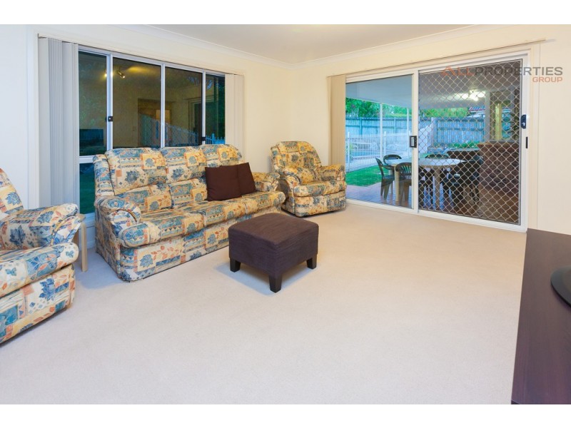 17 Azalea Cres, Calamvale QLD 4116