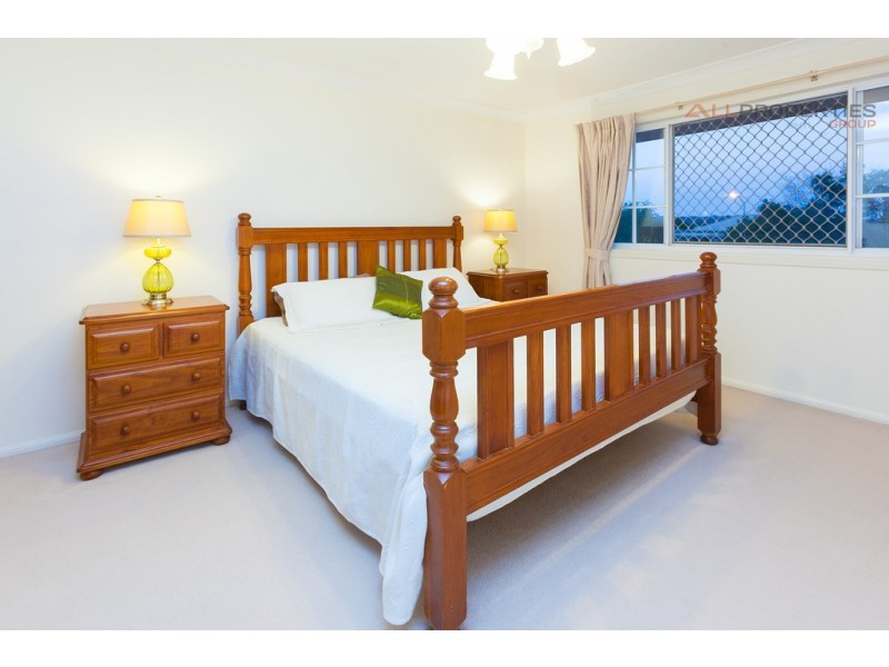 17 Azalea Cres, Calamvale QLD 4116