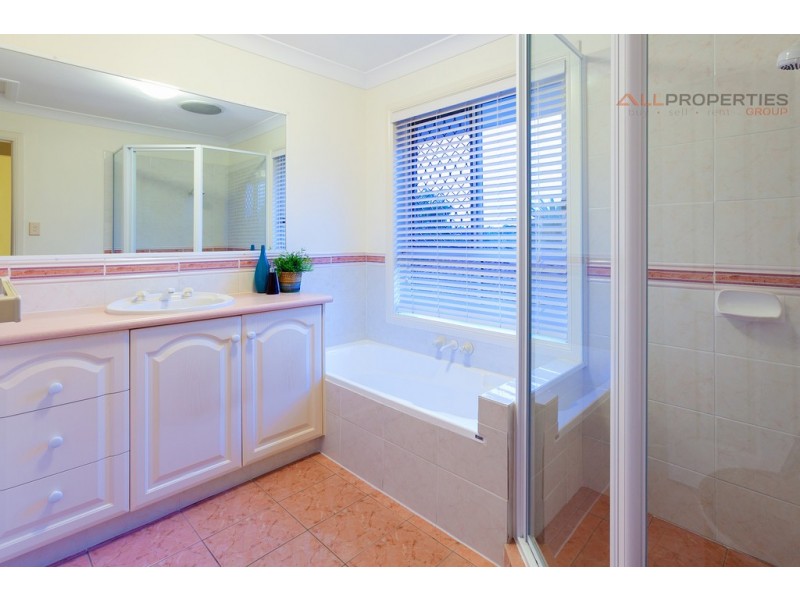 17 Azalea Cres, Calamvale QLD 4116