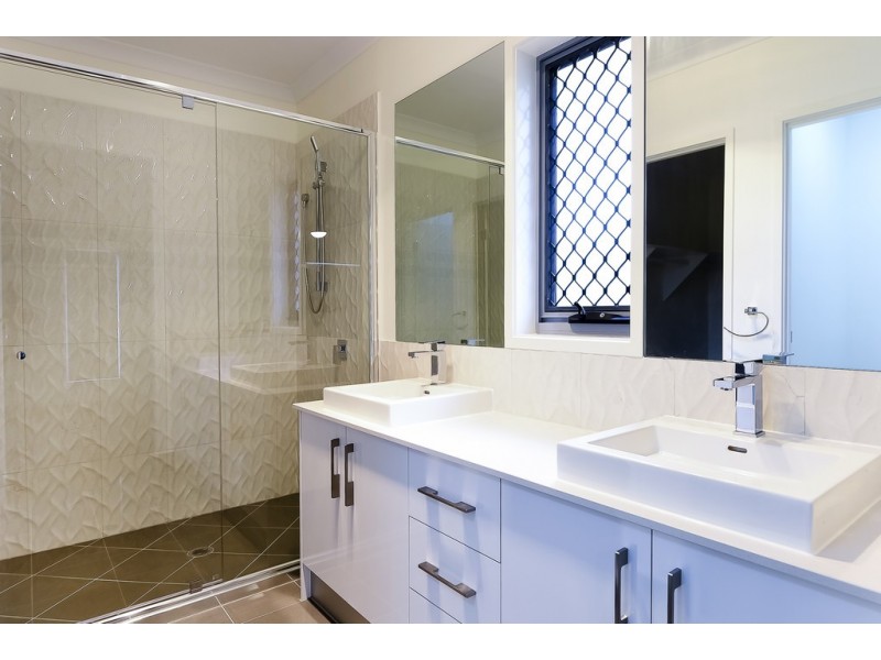 28 Jacaranda Cres, Drewvale QLD 4116