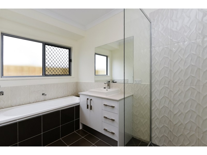 28 Jacaranda Cres, Drewvale QLD 4116