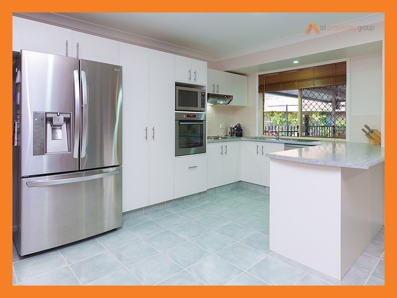 17 Wren Close, Forest Lake QLD 4078