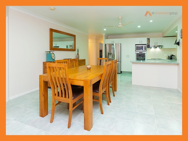 17 Wren Close, Forest Lake QLD 4078