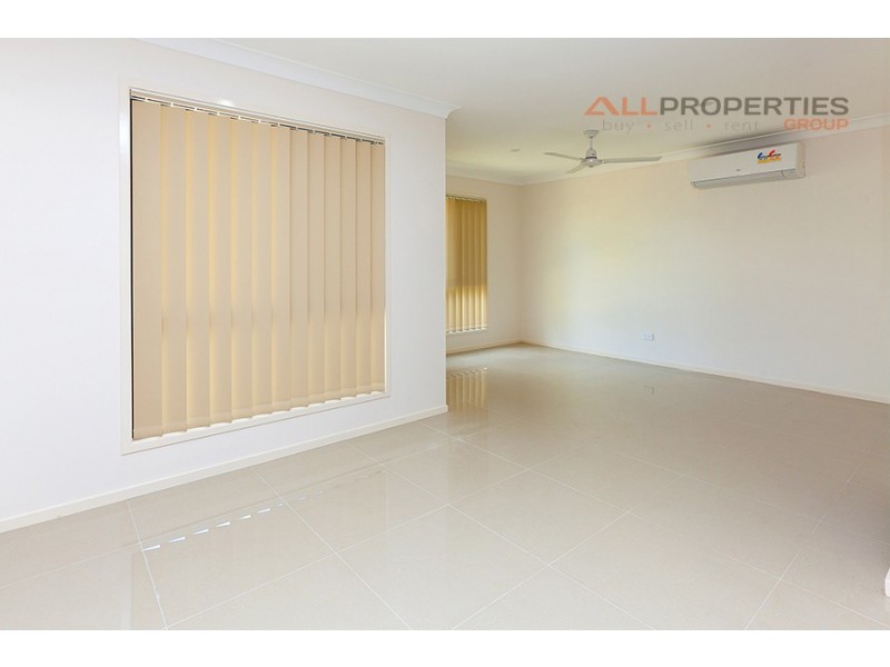 35 Strathallen Drive, Boronia Heights QLD 4124