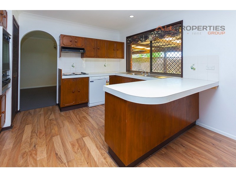 9 Peverell Street, Hillcrest QLD 4118