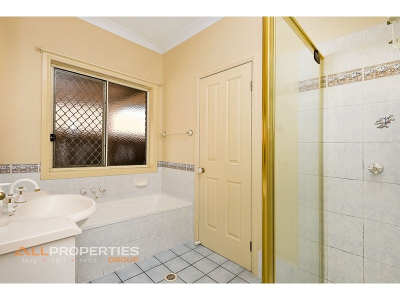 10 Crediton Place, Forest Lake QLD 4078