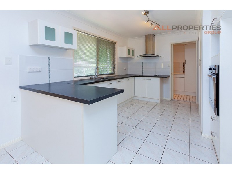 25 Springfield Crescent, Parkinson QLD 4115