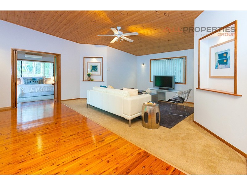 18 Paradise Road, Forestdale QLD 4118