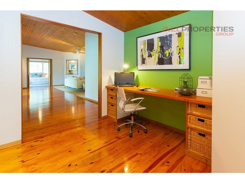 18 Paradise Road, Forestdale QLD 4118