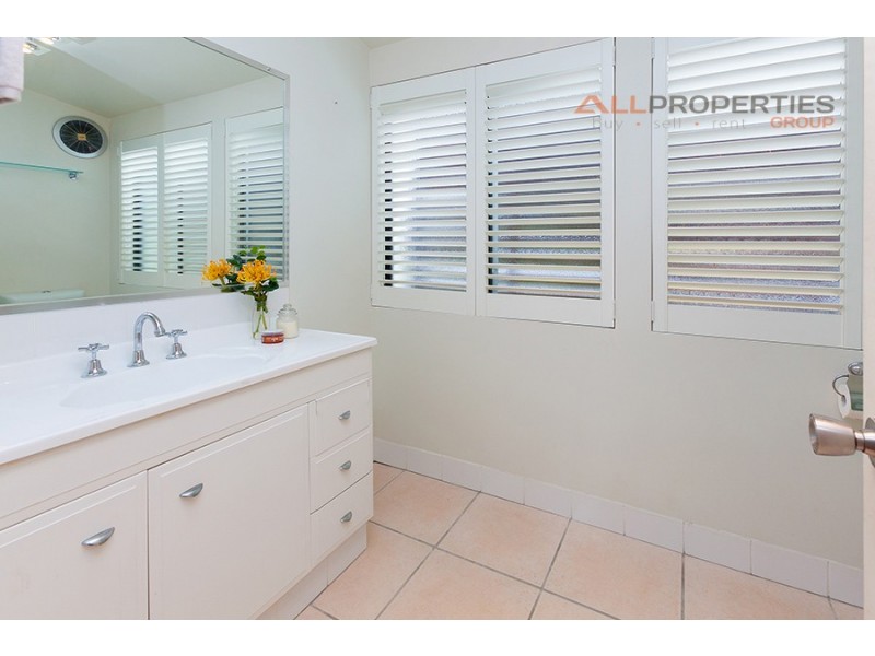 18 Paradise Road, Forestdale QLD 4118