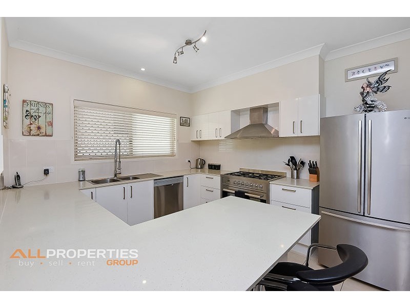 28 Riverine Drive, Springfield Lakes QLD 4300