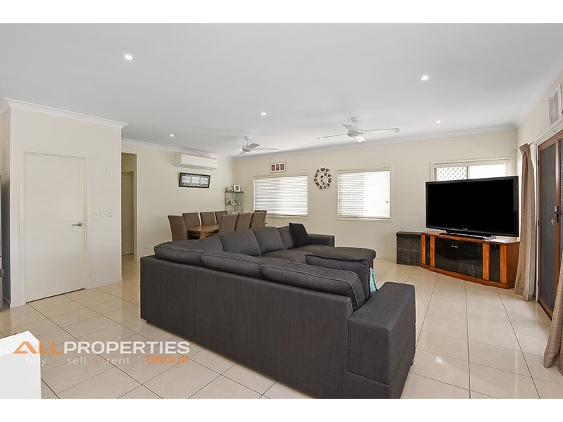 28 Riverine Drive, Springfield Lakes QLD 4300