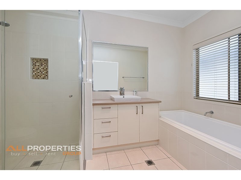 28 Riverine Drive, Springfield Lakes QLD 4300