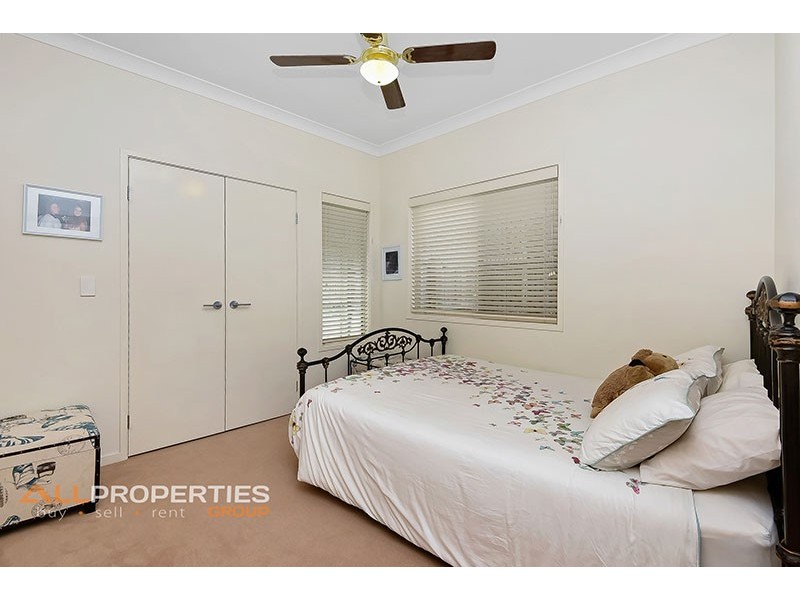 28 Riverine Drive, Springfield Lakes QLD 4300