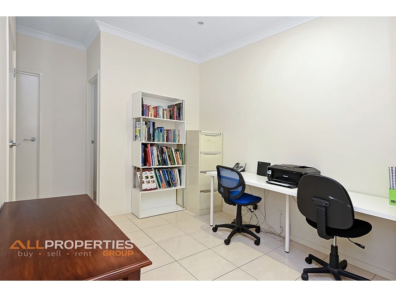 28 Riverine Drive, Springfield Lakes QLD 4300