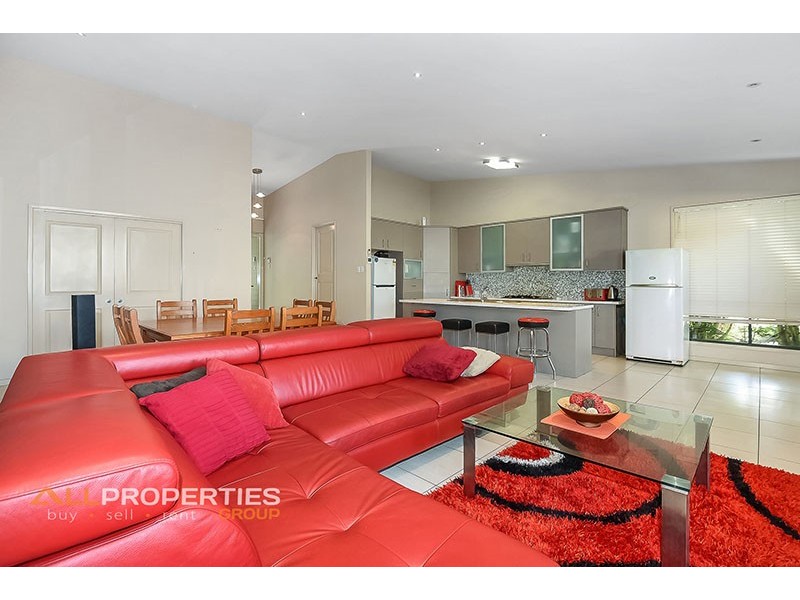 10 Brush Box Place, Heathwood QLD 4110