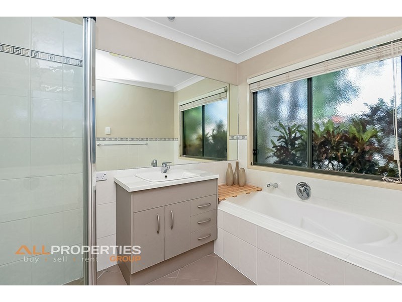 10 Brush Box Place, Heathwood QLD 4110