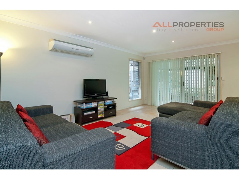 42 Oldbury Place, Forest Lake QLD 4078