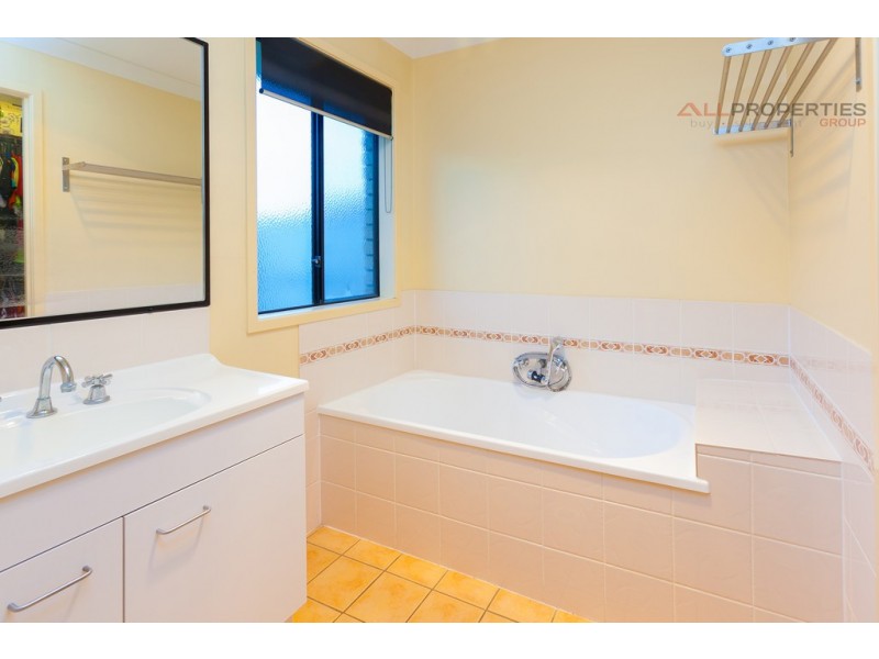 24 Buckley Drive, Drewvale QLD 4116