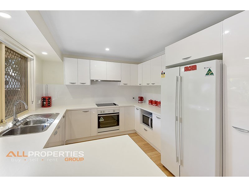 6 Radiata Place, Forest Lake QLD 4078