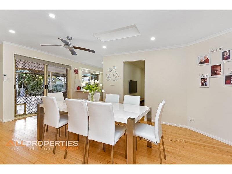 6 Radiata Place, Forest Lake QLD 4078