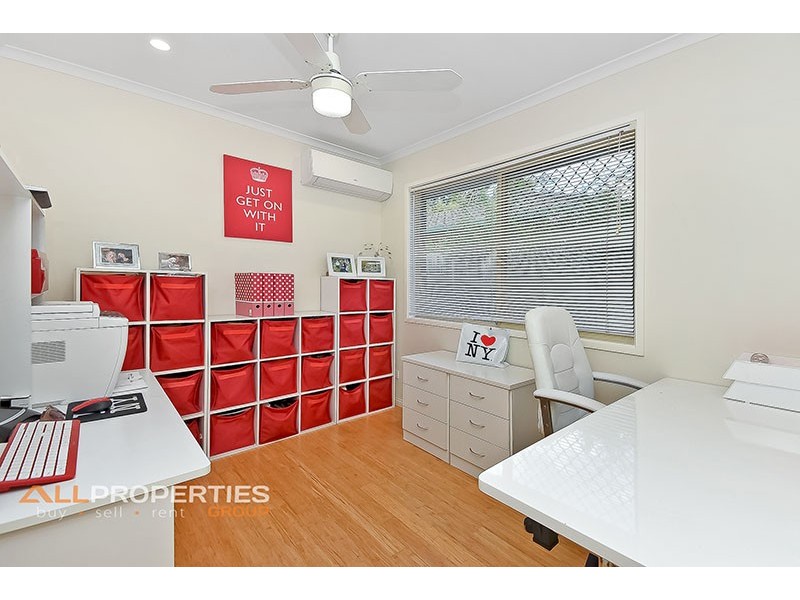 6 Radiata Place, Forest Lake QLD 4078