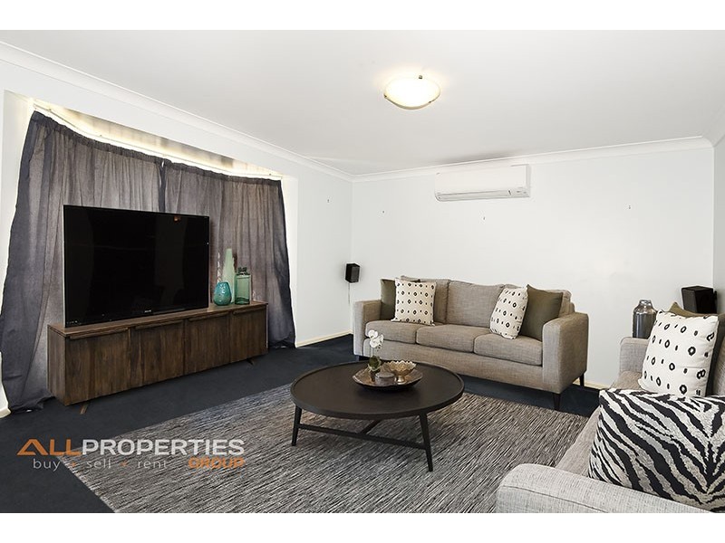 14 GREENVALE CT, Regents Park QLD 4118