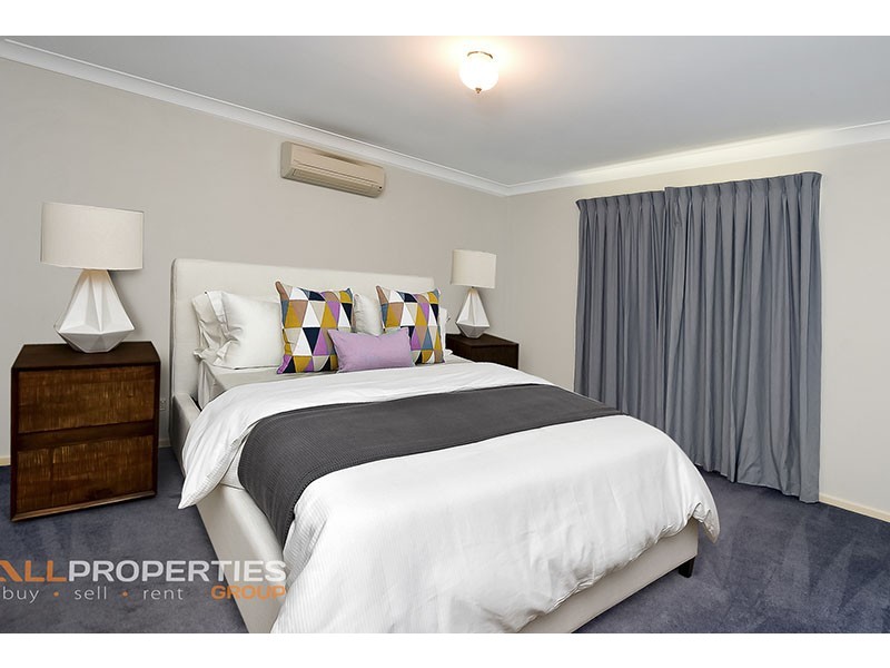 14 GREENVALE CT, Regents Park QLD 4118