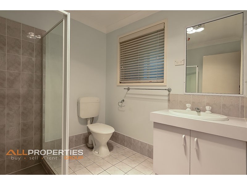 14 GREENVALE CT, Regents Park QLD 4118
