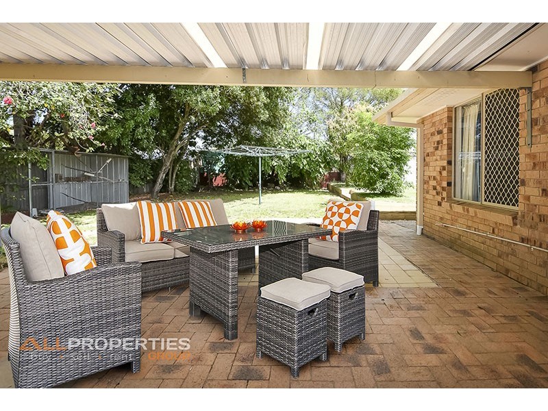 14 GREENVALE CT, Regents Park QLD 4118