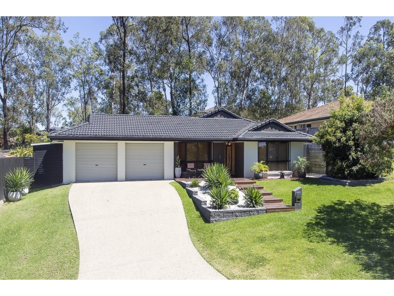 16 Windsor Place, Forest Lake QLD 4078