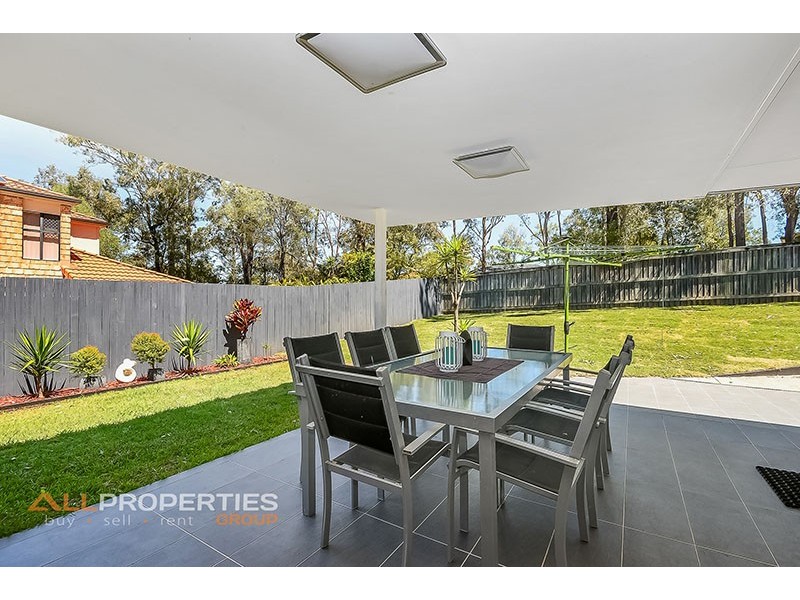 16 Windsor Place, Forest Lake QLD 4078