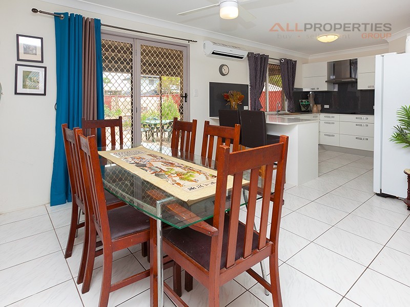 705 Blunder road, Doolandella QLD 4077