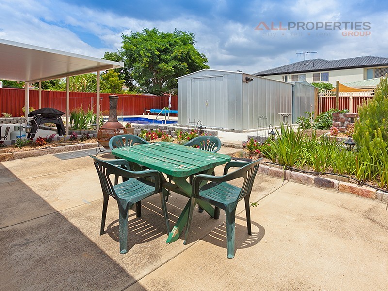 705 Blunder road, Doolandella QLD 4077