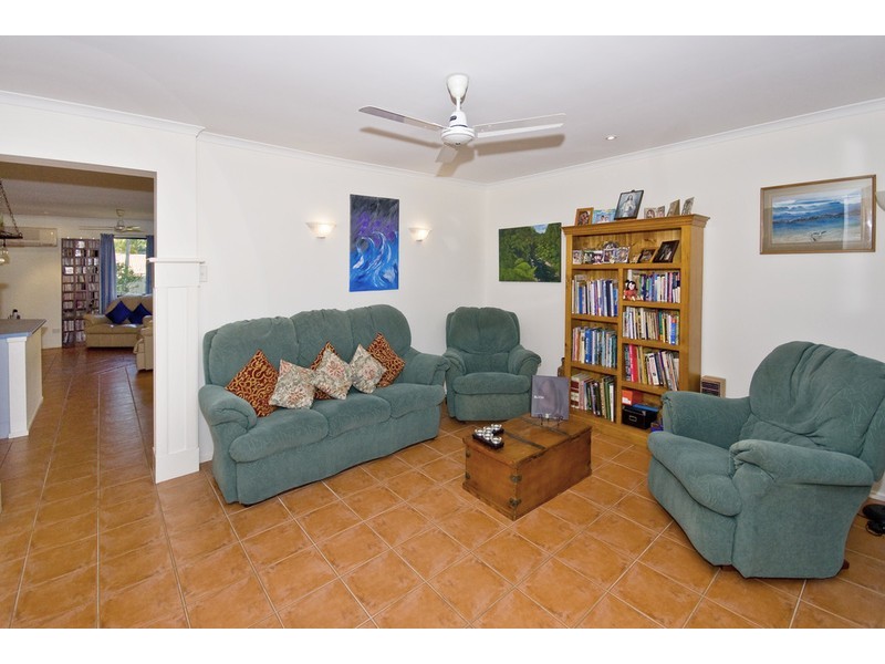 13 Carlos Street, Hillcrest QLD 4118